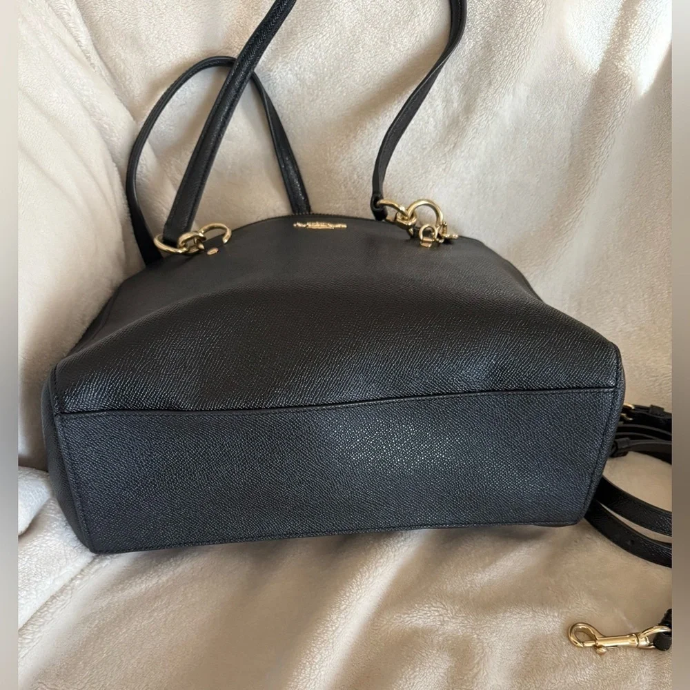 Coach- NWOT- Etta Carryall Women’s Shoulder Bag - F76938